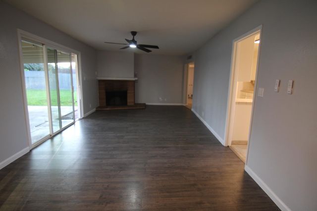 567 E Keats Avenue, Fresno, CA 93710