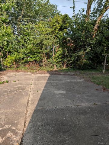 4618 Chatsworth Street, Detroit, MI 48224