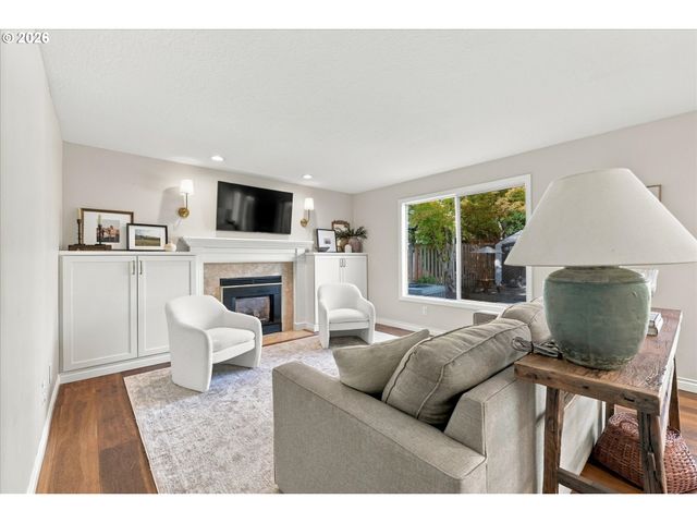 15118 Sw KENTON Dr, Portland, OR 97224
