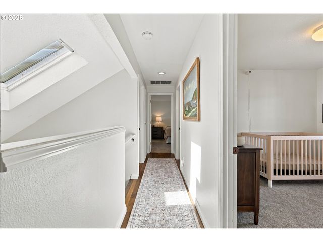 15118 Sw KENTON Dr, Portland, OR 97224