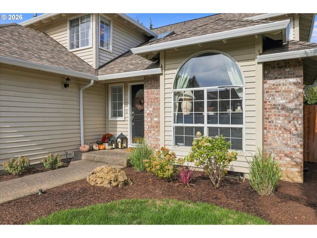 15118 Sw KENTON Dr, Portland, OR 97224