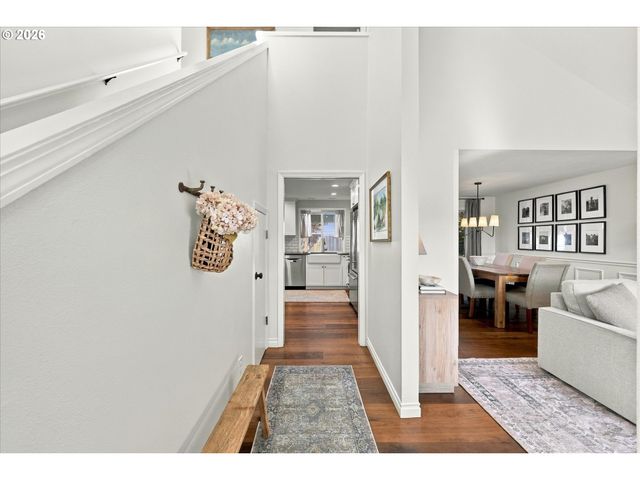 15118 Sw KENTON Dr, Portland, OR 97224
