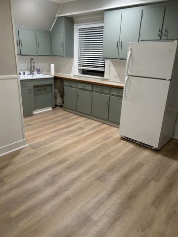 830 W Main Street, Kalamazoo, MI 49006