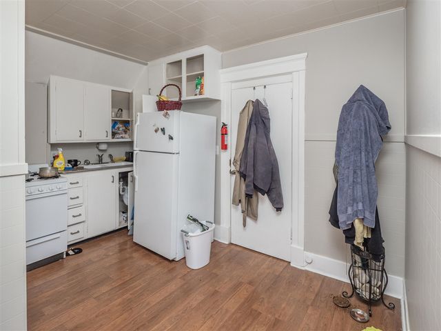 830 W Main Street, Kalamazoo, MI 49006