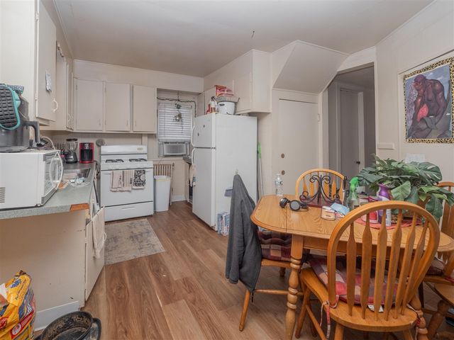 830 W Main Street, Kalamazoo, MI 49006