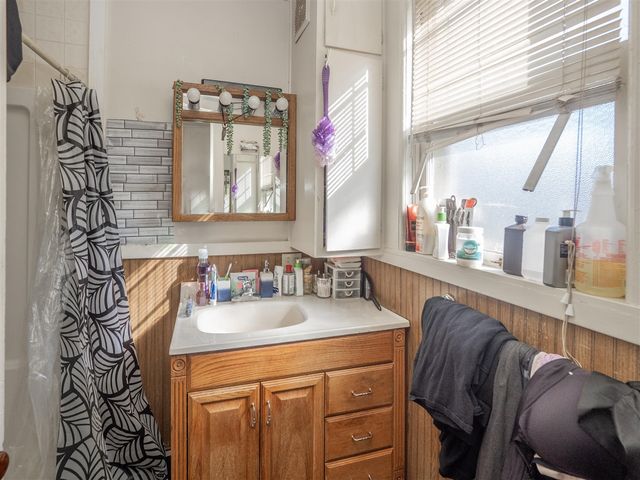 830 W Main Street, Kalamazoo, MI 49006