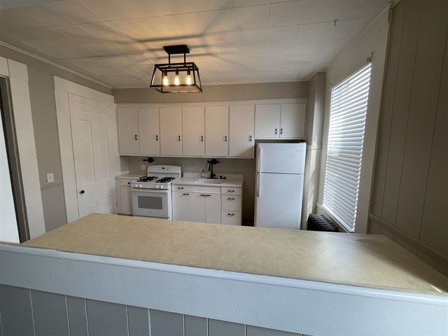 830 W Main Street, Kalamazoo, MI 49006