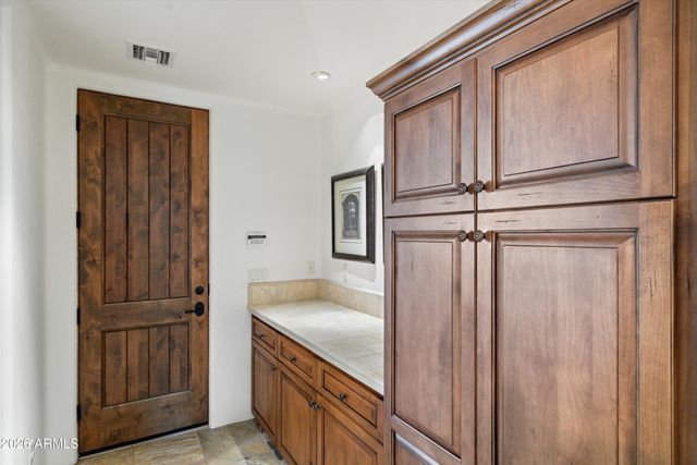 7373 E CLUBHOUSE Drive 17, Scottsdale, AZ 85266