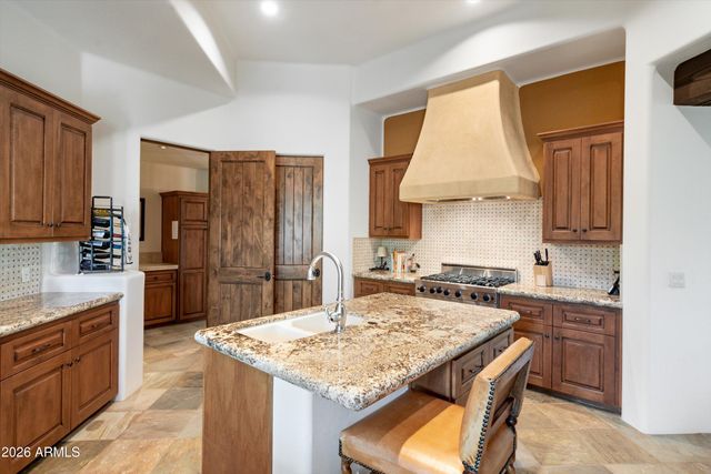 7373 E CLUBHOUSE Drive 17, Scottsdale, AZ 85266
