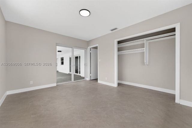 6091 SW 14th St, Plantation, FL 33317
