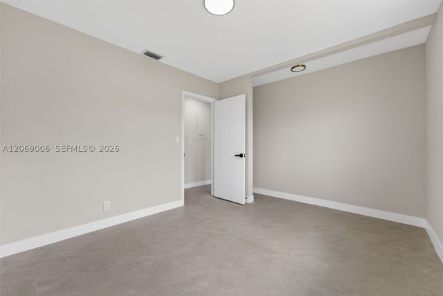 6091 SW 14th St, Plantation, FL 33317