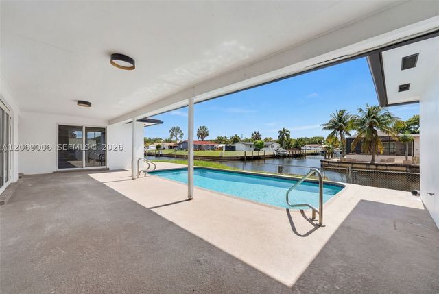 6091 SW 14th St, Plantation, FL 33317