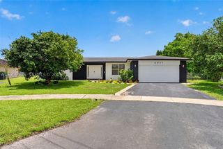 6091 SW 14th St, Plantation, FL 33317