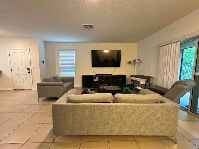 471 ARBOR LAKES DRIVE, Davenport, FL 33896
