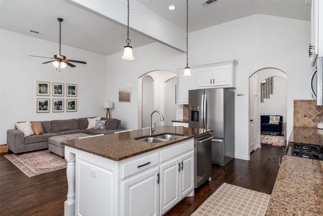 596 Deverson Drive, Rockwall, TX 75087