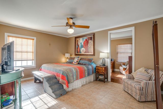 205 W Ridge Road, Weatherford, TX 76086