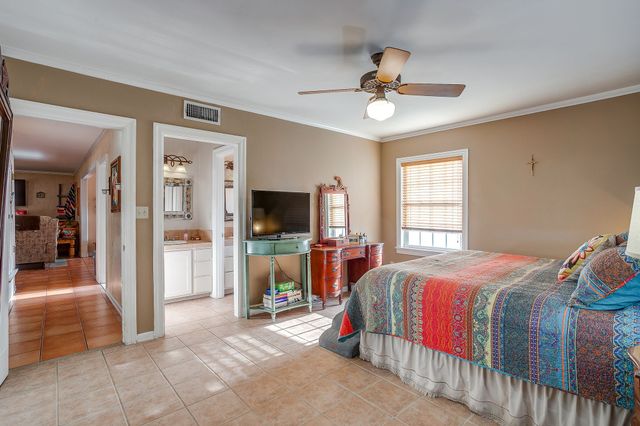 205 W Ridge Road, Weatherford, TX 76086