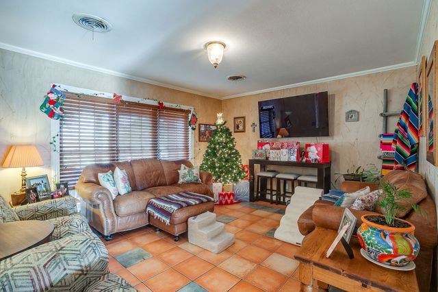 205 W Ridge Road, Weatherford, TX 76086