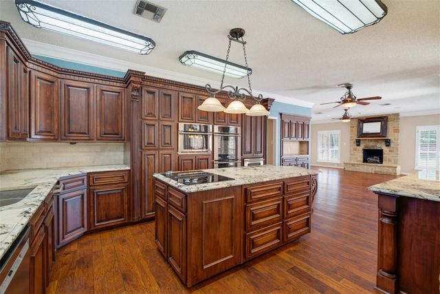 1802 Sager RD, Rockdale, TX 76567
