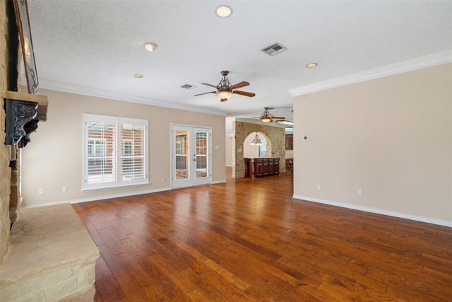 1802 Sager RD, Rockdale, TX 76567