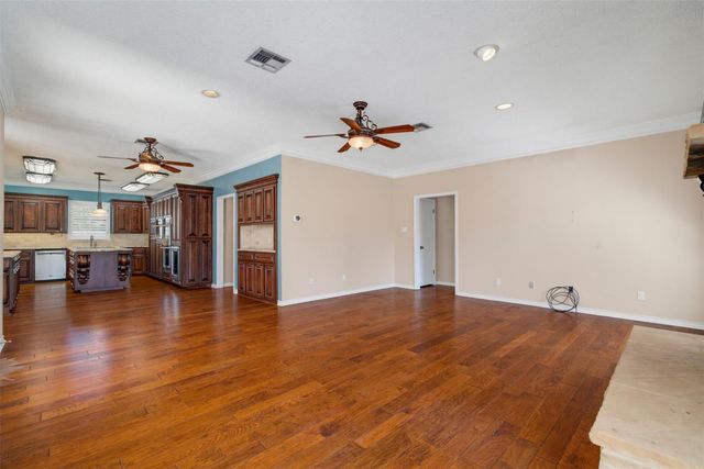 1802 Sager RD, Rockdale, TX 76567