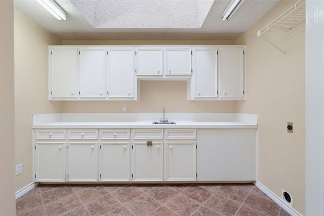 1802 Sager RD, Rockdale, TX 76567