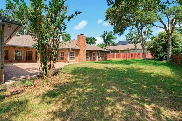1802 Sager RD, Rockdale, TX 76567