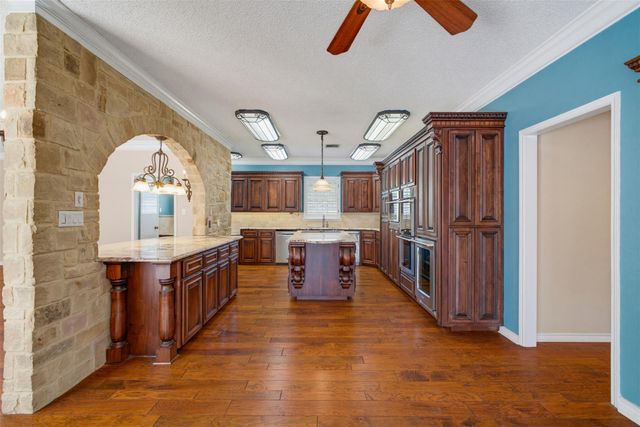 1802 Sager RD, Rockdale, TX 76567