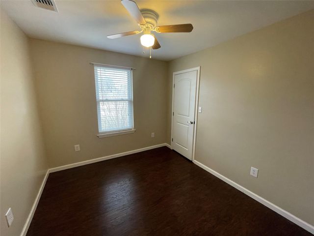 111 Hillview LN, Burnet, TX 78611