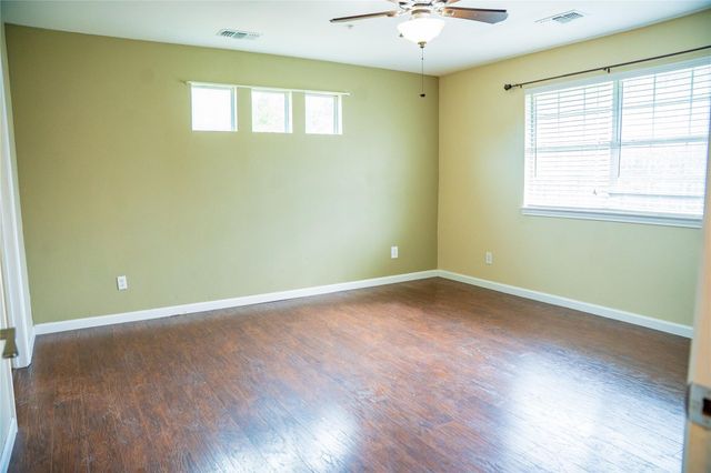 111 Hillview LN, Burnet, TX 78611