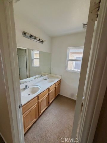209 Avenida San Miguel, Perris, CA 92571