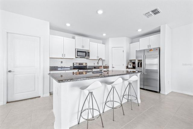 31366 BARREL WAVE WAY, Wesley Chapel, FL 33545