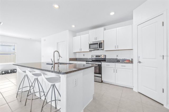 31366 BARREL WAVE WAY, Wesley Chapel, FL 33545