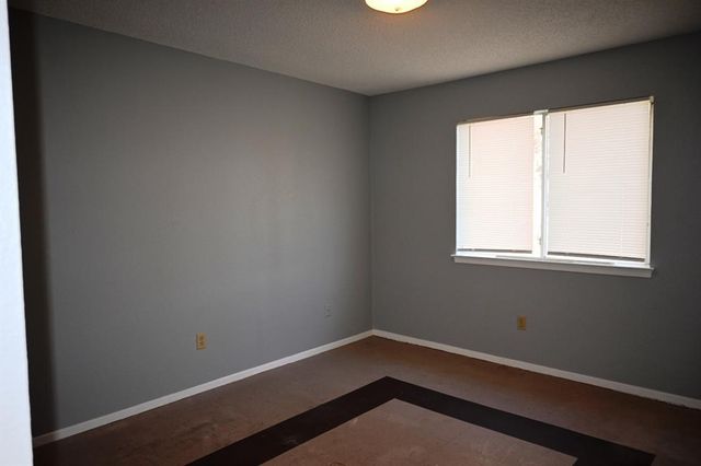 817 Lexington RD, Elgin, TX 78621