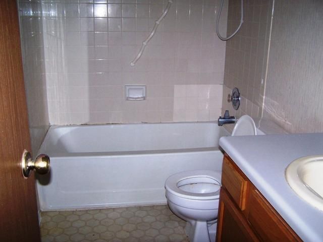 817 Lexington RD, Elgin, TX 78621