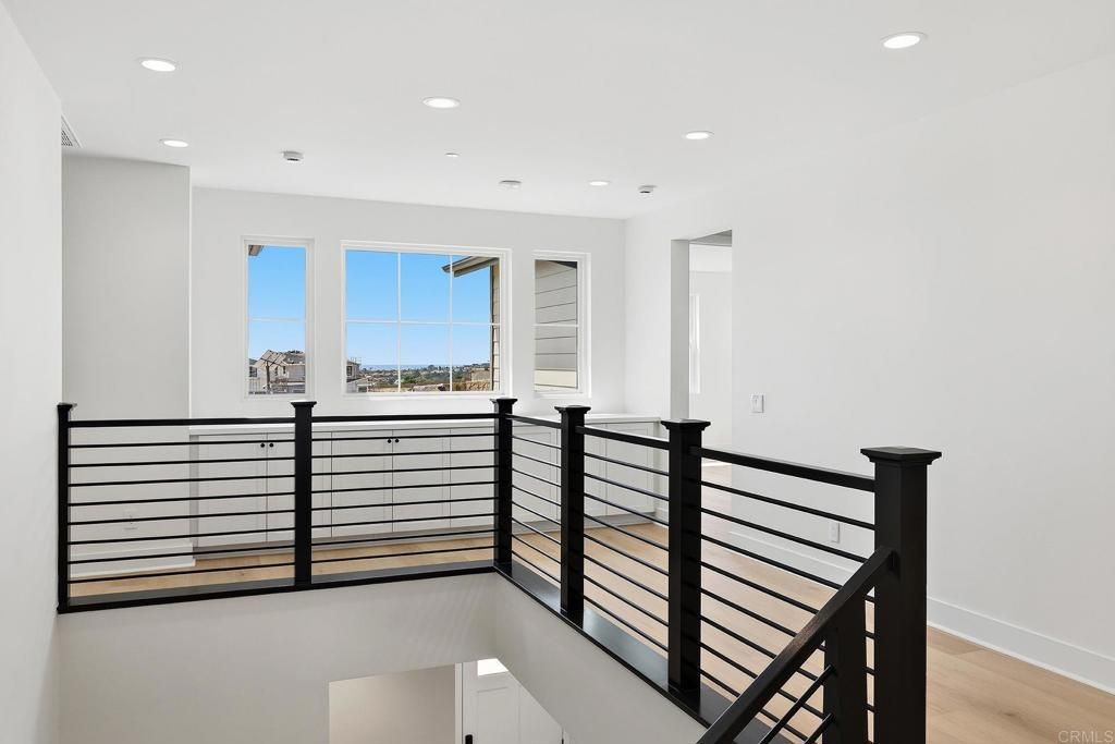Image 15 of property listing at 2057 Verne View, Carlsbad, CA 92008