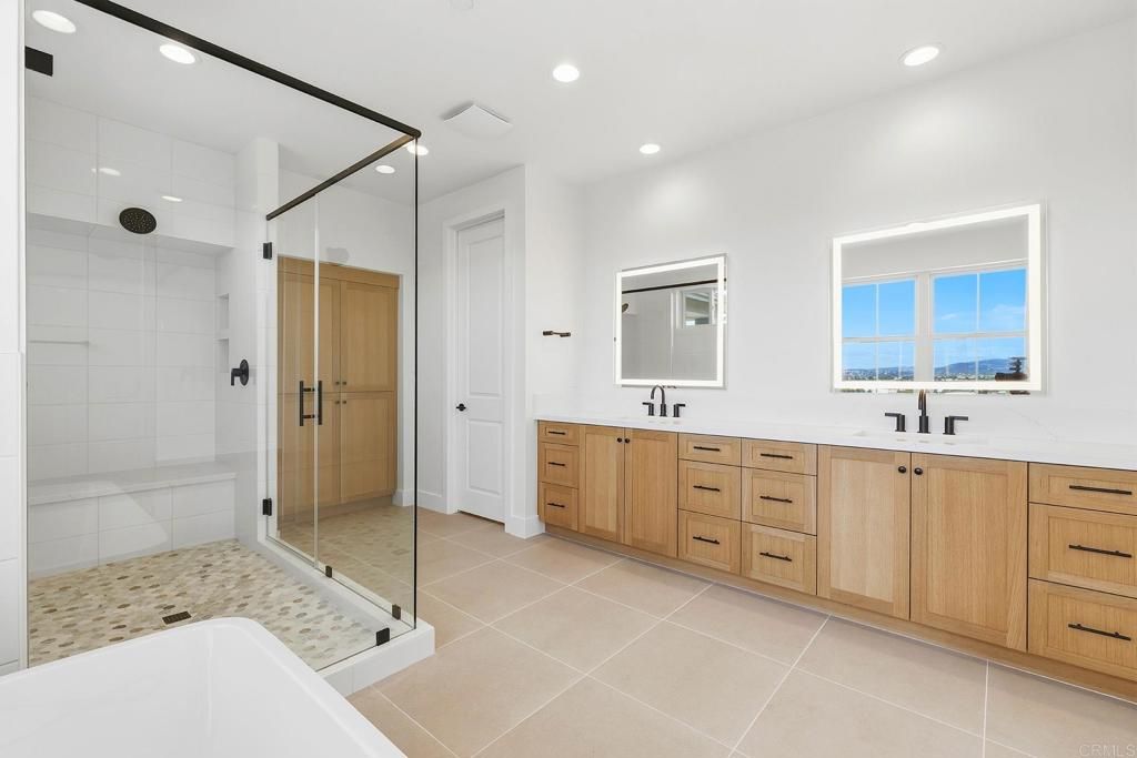 Image 24 of property listing at 2057 Verne View, Carlsbad, CA 92008