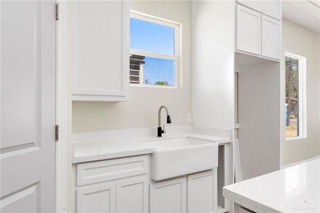 209 S 17th Street, Donna, TX 78537