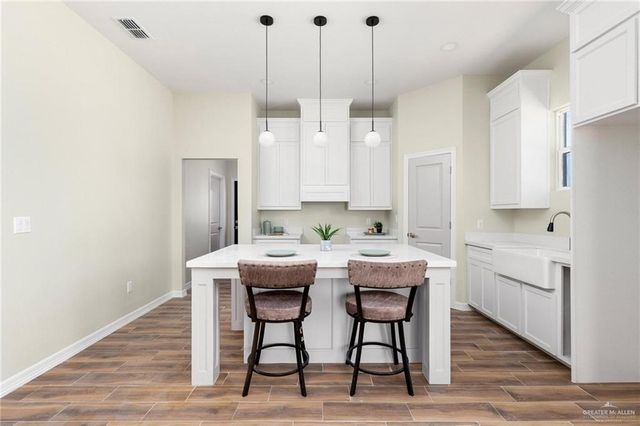 209 S 17th Street, Donna, TX 78537