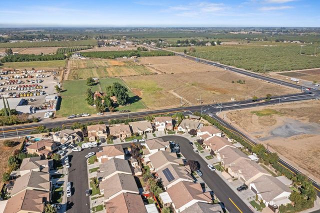 2908 Westport Cir, Oakdale, CA 95361