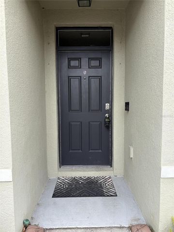 8216 BILSTON VILLAGE LANE, Gibsonton, FL 33534