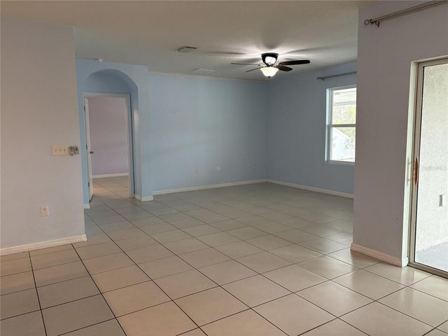 8216 BILSTON VILLAGE LANE, Gibsonton, FL 33534