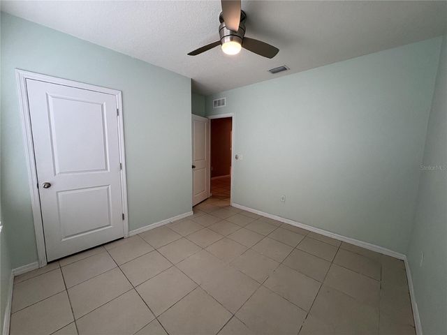 8216 BILSTON VILLAGE LANE, Gibsonton, FL 33534