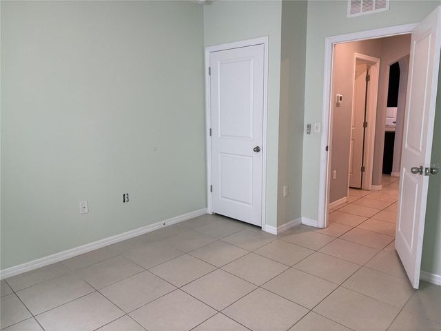 8216 BILSTON VILLAGE LANE, Gibsonton, FL 33534