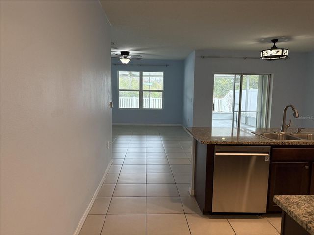 8216 BILSTON VILLAGE LANE, Gibsonton, FL 33534