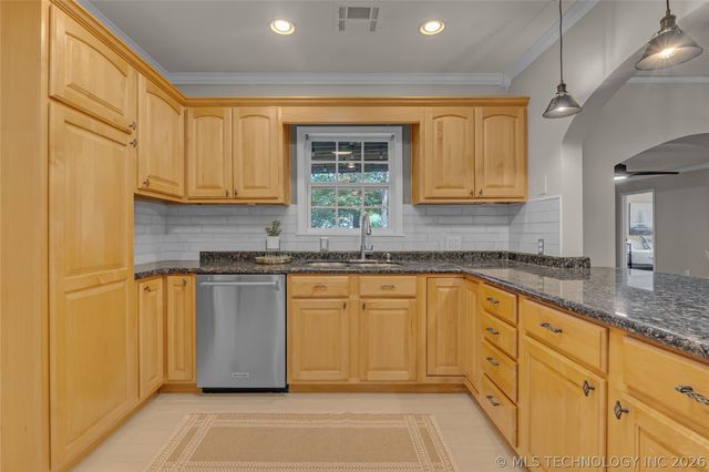 1515 E 37th Street, Tulsa, OK 74105
