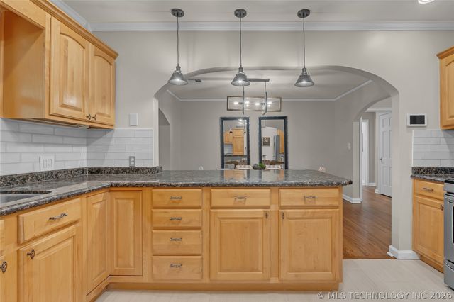 1515 E 37th Street, Tulsa, OK 74105