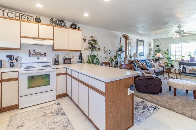 115 WILLIAM COURT, Hortonville, WI 54944