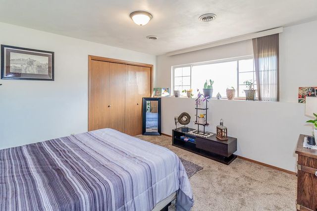 115 WILLIAM COURT, Hortonville, WI 54944