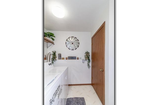 115 WILLIAM COURT, Hortonville, WI 54944